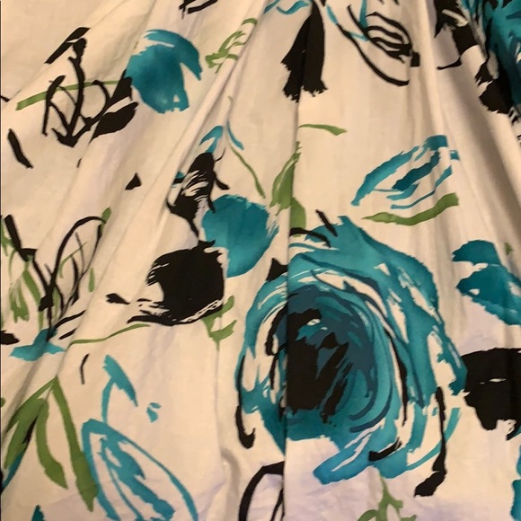 Trixxi dress - Picture 5 of 8